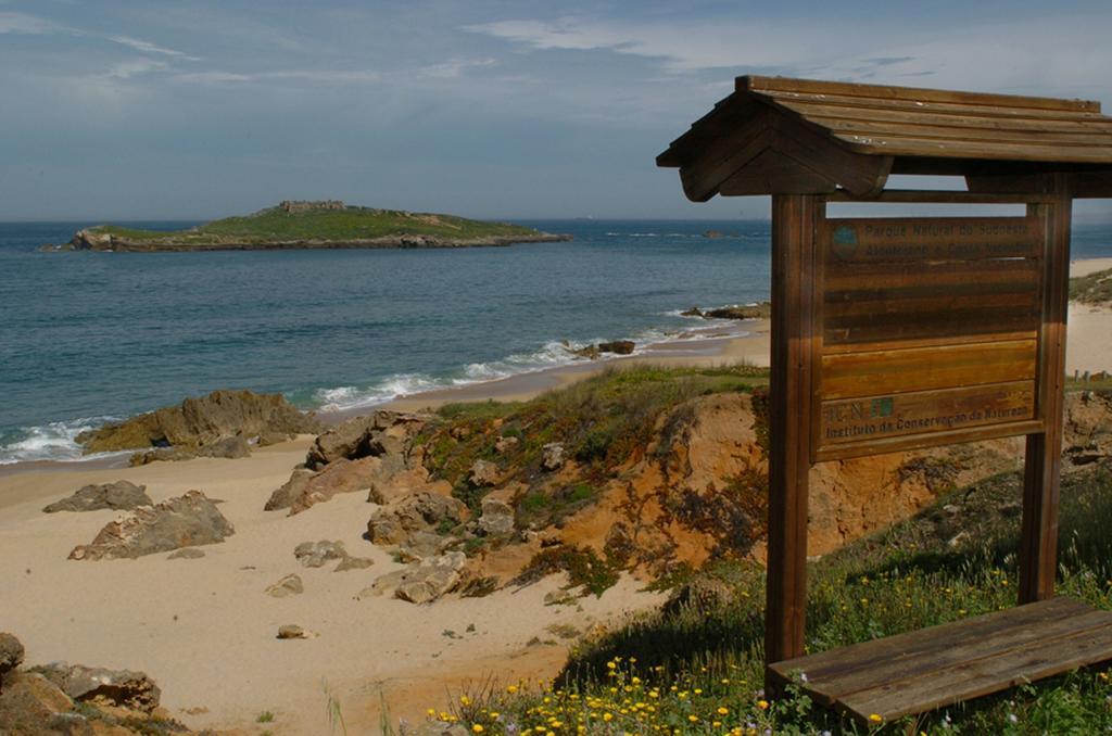 Parque De Campismo Da Ilha Do Pessegueiro Hotel Porto Covo Cameră foto