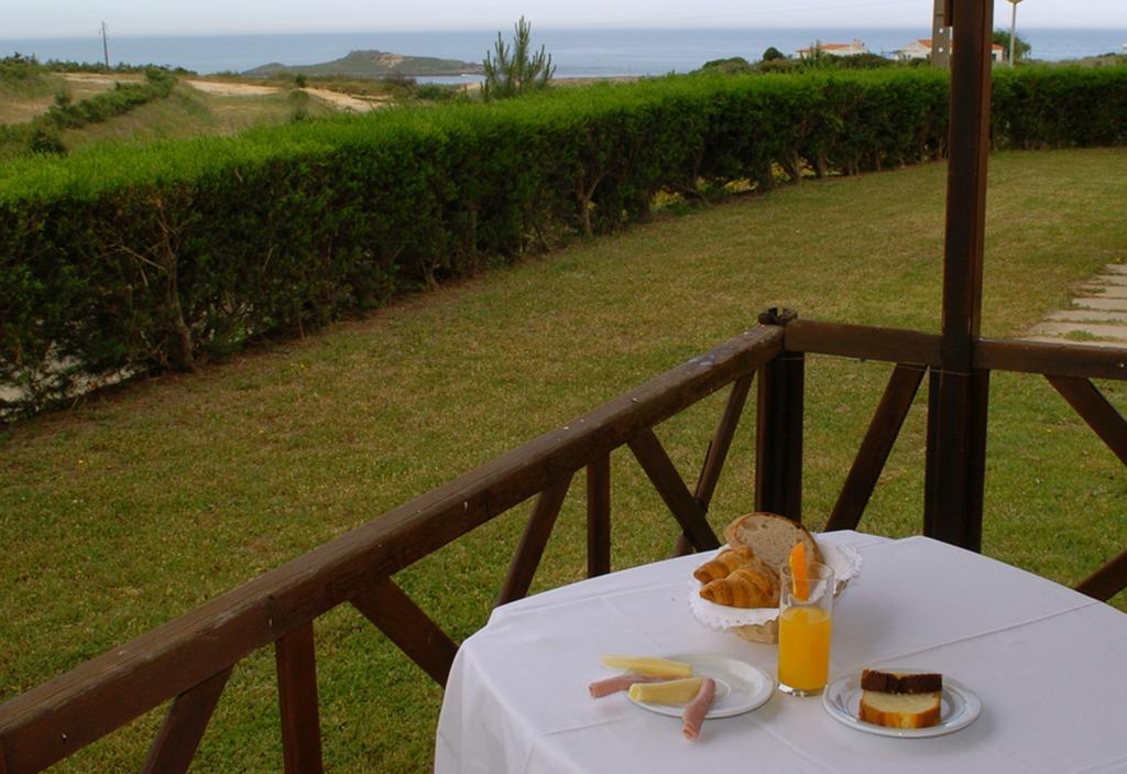 Parque De Campismo Da Ilha Do Pessegueiro Hotel Porto Covo Cameră foto